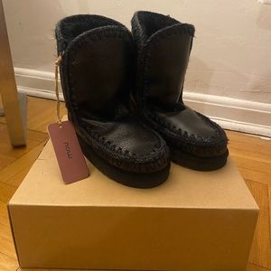 Mou classic 24 shearling boots